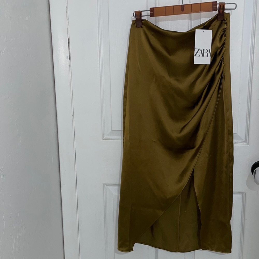 Zara ruched side slit skirt
